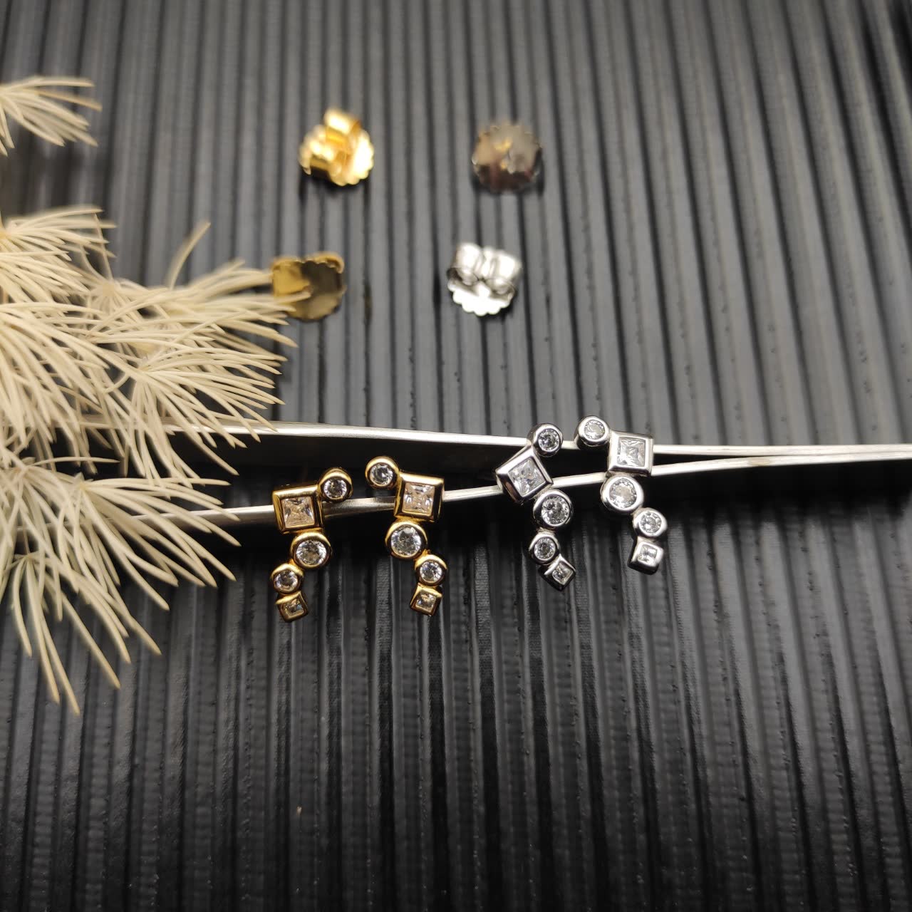 David Yurman Elegant Gold and Diamond Stud Earrings